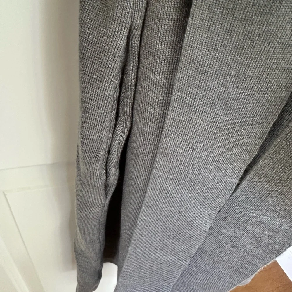 Guess Marciano Manu Grey Wrap Cape Shawl Sweater Coat Size L XL - Picture 8 of 8